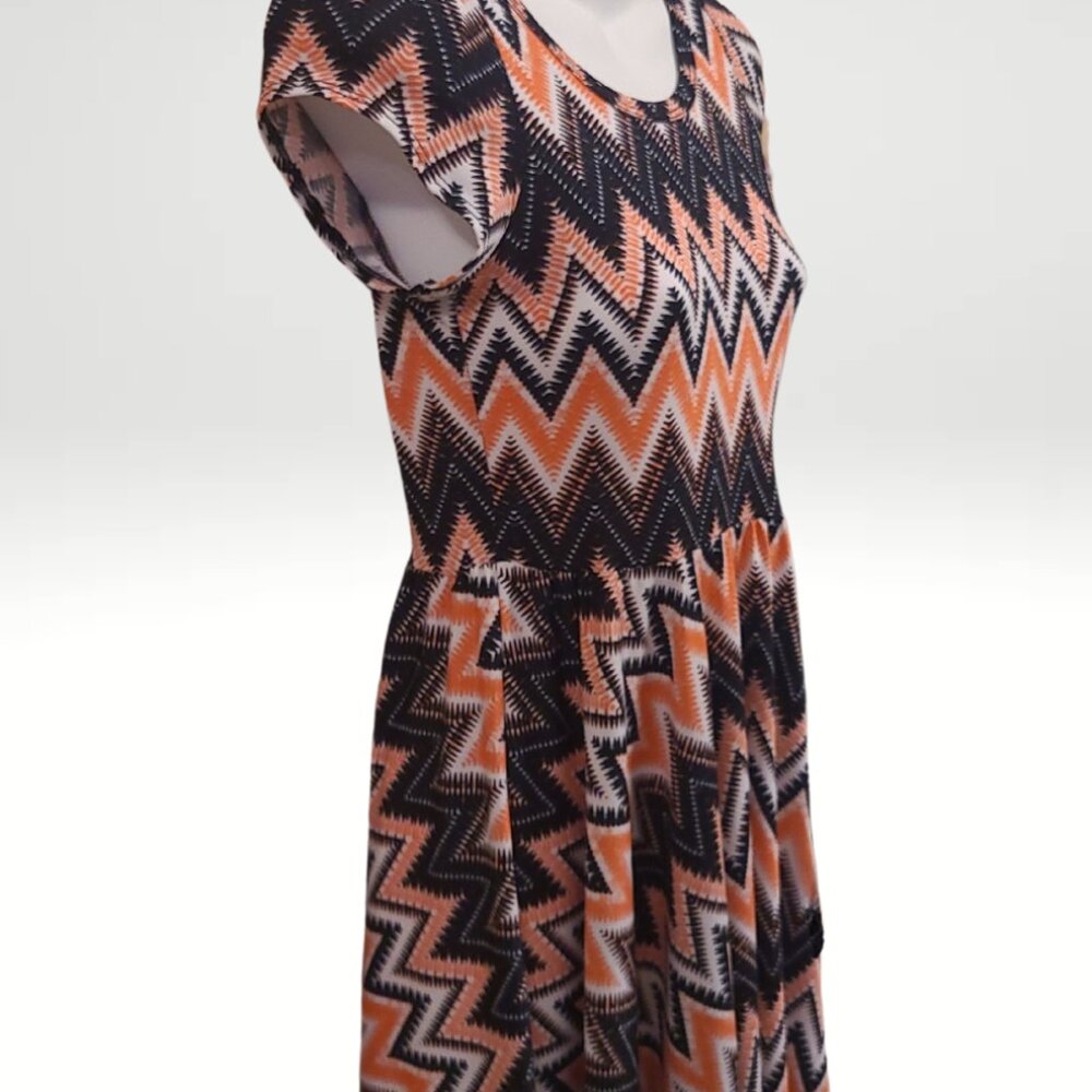 LuLaRoe Zigzag Skater Dress – Size 12/14 | Orange Black White Chevron - Picture 3 of 8